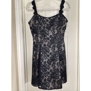 Scott McClintock Vintage Lace Overlay Strappy Dress Size 6 Black‎